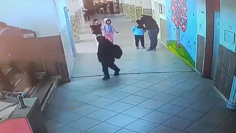 Nöbetçi Öğretmen Öğrenciyi Hayata Döndürdü
