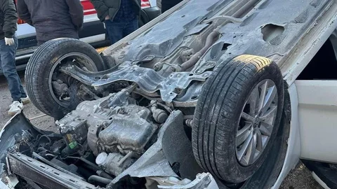 Diyarbakır'da Otomobil Takla Attı