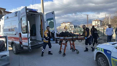 Erbaa'da Motosiklet ve Otomobil Çarpıştı