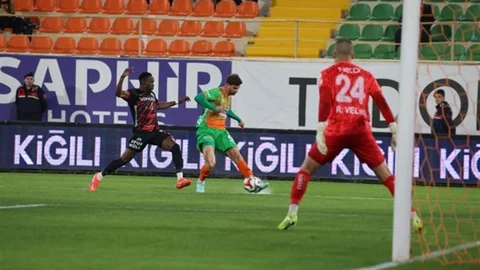 Corendon Alanyaspor ile Gençlerbirliği Maçı Beraberlikte Sona Erdi