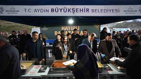 Aydın Yenipazar'da İftar Sofrası Kuruldu