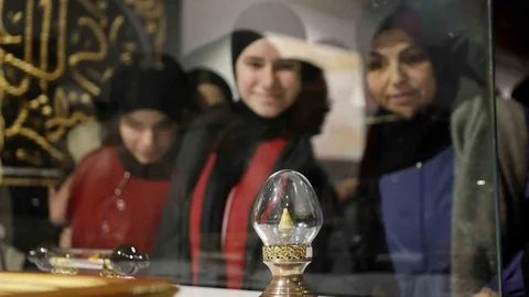 Gaziantep'te Mukaddes Emanetler Sergisi Yoğun İlgi Gördü