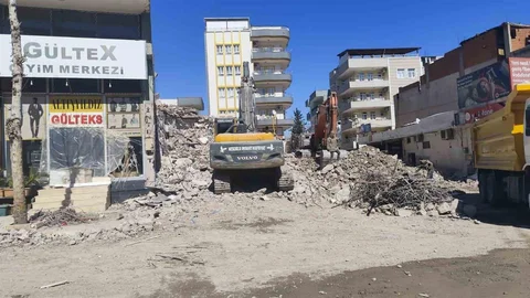 Kahta'da Moloz Sorunu Esnafı Zorluyor