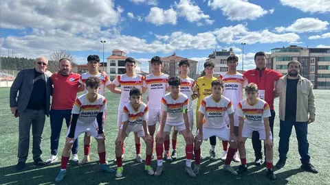 1299 Bilecik Spor Kulübü Liderliğini Koruyor