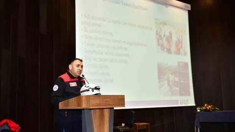 Esenyurt'ta Öğrencilere Arama Kurtarma Eğitimi