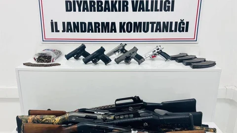 Diyarbakır'da Jandarma Operasyonu Gerçekleşti