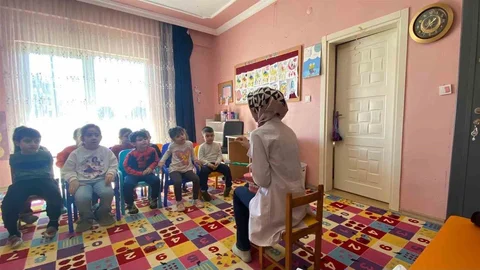 Çilimli'de Miniklere Diş Sağlığı Eğitimi