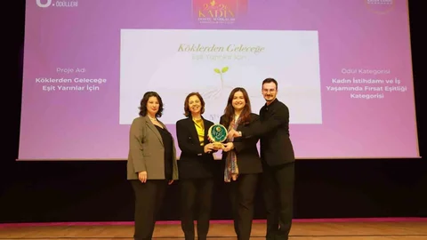 Bursa'da Kadın Dostu Markalar Ödülü Verildi