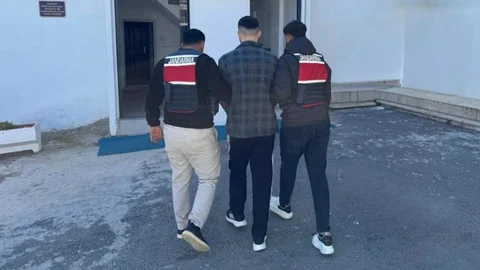 Mersin’de 21 Yıl Hapisle Aranan Firari Yakalandı