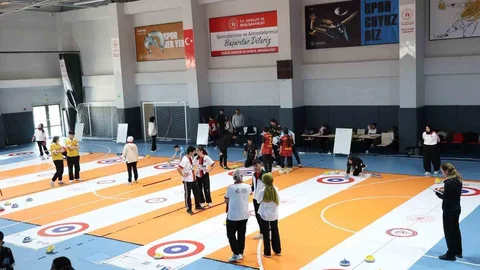 Elazığ'da Floor Curling Heyecanı