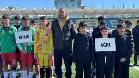 Ağrı’da Futbol Turnuvası Başladı