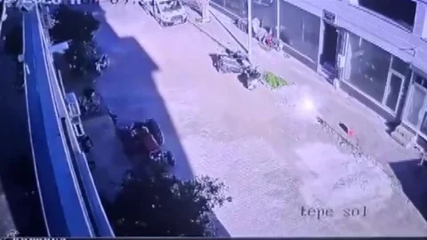 Denizli Buldan'da Deprem Anı Görüntülendi