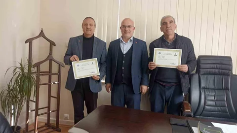 Emet'te İmam Hatiplere Ödül Verildi