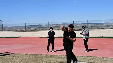 Okul Sporları Atletizm Müsabakaları Sona Erdi