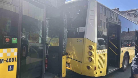Ataşehir'de İETT Otobüsü Çarpıştı