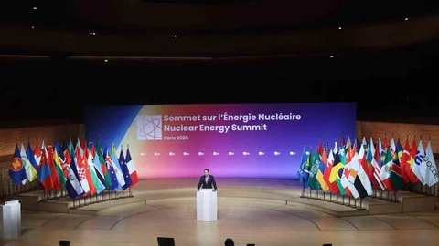 Enerji Bakanı Paris'te Zirveye Katıldı