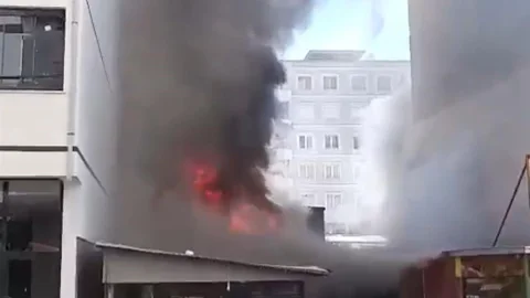 Kahramanmaraş'ta Manav Yangını Kontrol Altına Alındı