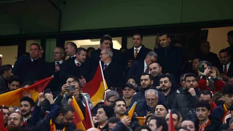 Bakan ve TFF Başkanı İstanbul'da Maç İzledi