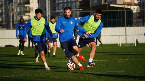 Çaykur Rizespor Trabzonspor Maçına Hazırlanıyor