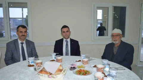 Manisa'da İyilik Sofrası İftar Programı