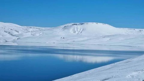 Ağrı'da Dondurucu Soğuklar Devam Ediyor