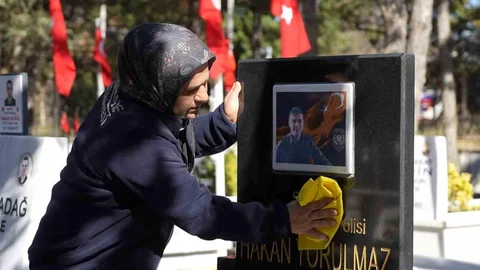 Kırıkkale'de Duygusal Şehitlik Temizliği