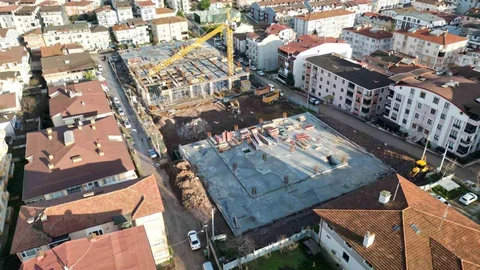 Körfez’de Yeni Spor Kompleksi İnşaatı Devam Ediyor