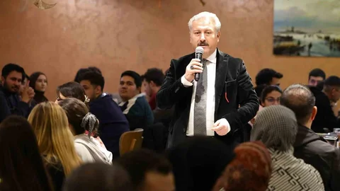 Başkan Palancıoğlu Gençlerle İftar Yemeğinde Buluştu