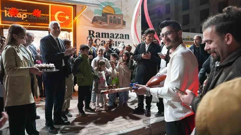 Adıyaman'da Başkan Hallaç'a Sürpriz Doğum Günü Kutlaması