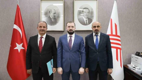 Sağlık-Sen Genel Başkanı YÖK’ü Ziyaret Etti