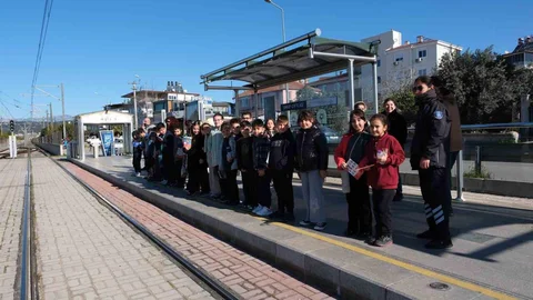 Öğrenciler Tramvay Turu Yaptı