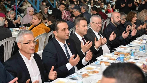 Balıkesir'de İftar Sofrası Kuruldu
