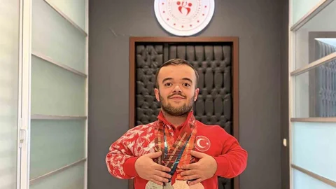 Kayseri'de Avrupa İkincisi Karşılandı