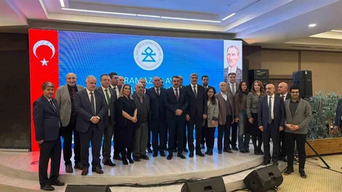 Bakan Tekin: "Gençlerimize Dikkatle Bakmalıyız"