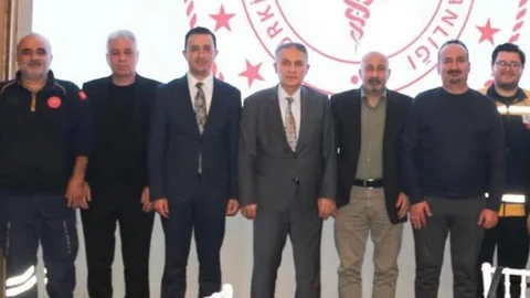Mersin'de Sağlıkçılar Ramazan'ın Bereketini İftar Sofrasında Paylaştı