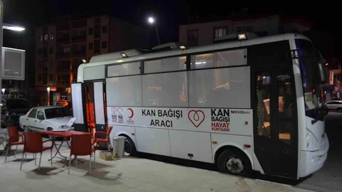 Selendi'de Gece Kan Bağışı Seferberliği