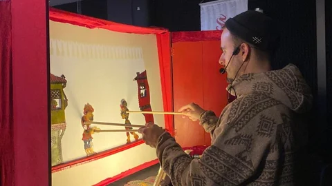 Selendi’de Minikler Hacivat-Karagöz ile Tanıştı