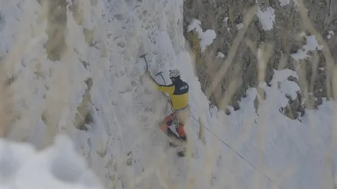 Diyadin Kanyonu'nda Buz Tırmanışı Heyecanı