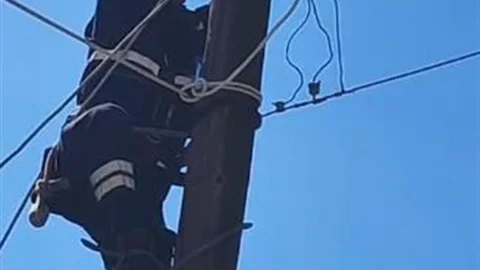 Kediyi Kurtaran Ekipler Artvin'de Görevdeydi