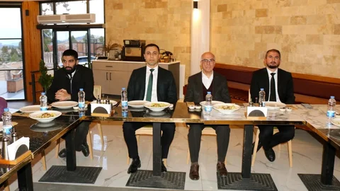Mersin İl Müftüsü Topal, Çamlıyayla’da Lise Öğrencileriyle İftar Programında Buluştu