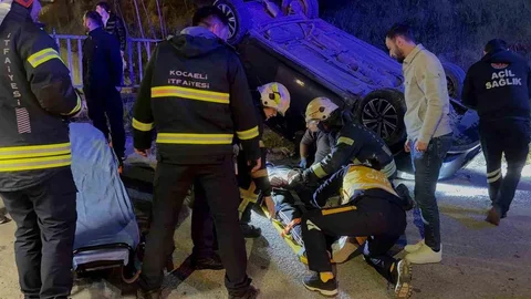 Kocaeli'de Takla Atan Araçta Yaralılar Var