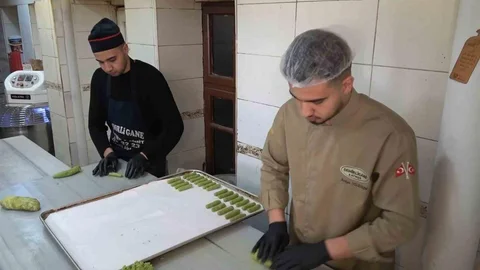 Gaziantep'te Antep Fıstıklı Kurabiye Hazırlıkları Başladı