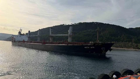 Çanakkale Boğazı'nda Gemi Kurtarma Operasyonu