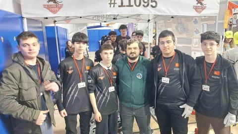 Gebze'deki Robotik Takımlar FRC'de Yarıştı
