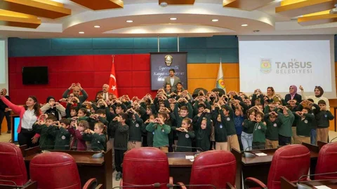 Tarsuslu Öğrenciler Yerel Yönetimleri Öğrendi