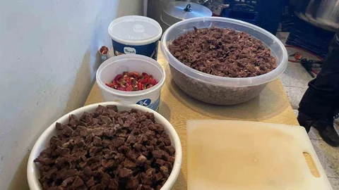 Bilecik'te Kaçak Yemek Üretimi Baskını