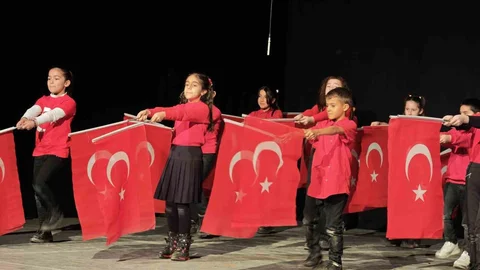 Ahlat’ta İstiklal Marşı’nın Kabulü Kutlandı