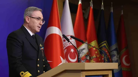 İncirlik Üssü'nde Türk Komutanlığı Vurgusu