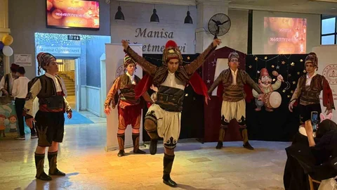 Manisa'da Devlet Korumasındaki Çocuklara İftar Düzenlendi