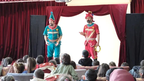 Buharkent'te Hacivat Karagöz Gösterisi